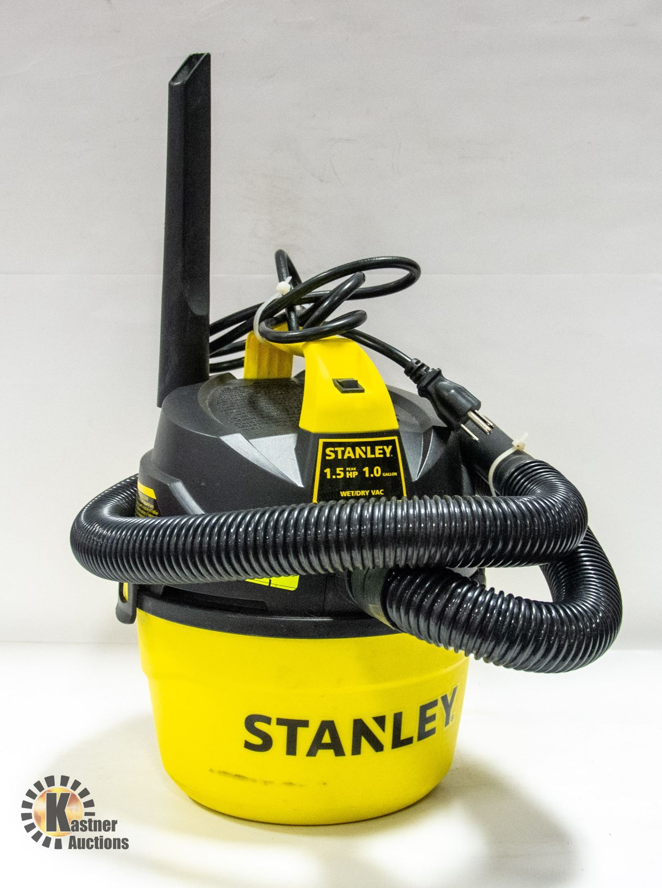 STANLEY 1.5 HP, 1.0 GALLON WET/DRY VAC