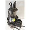 Image 1 : 1/3HP SUBMERSIBLE PUMP