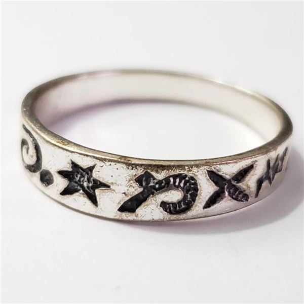 Silver Ring (~Size 9)(Ring is resizable for $40) (~length 0inches), Suggested Retail Value $80