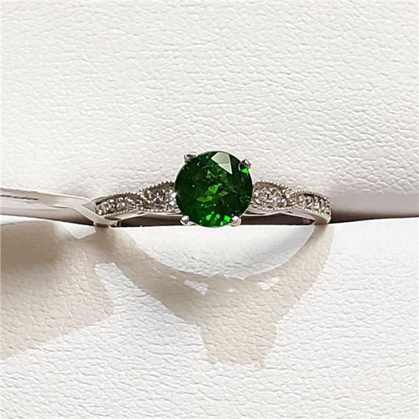 14K White Gold Chrome Diopside(0.9ct) Diamonds(0.1ct) Ring (~Size 6.5) (~weight 1.81g), Appraised Re