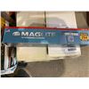 Image 2 : Mag-Lite Professional Flashlight