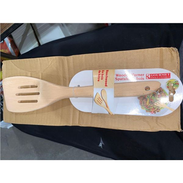 Gourmet Tools Beachwood Wooden Turner Lot of 12