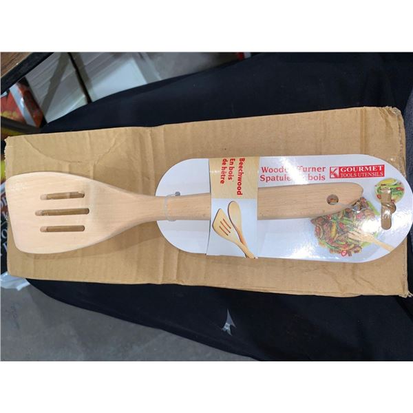 Gourmet Tools Beachwood Wooden Turner Lot of 12