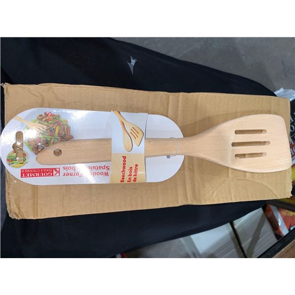 Gourmet Tools Beachwood Wooden Turner Lot of 12