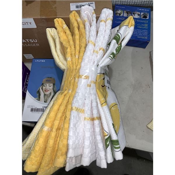 Lot of 6 Dish Towels