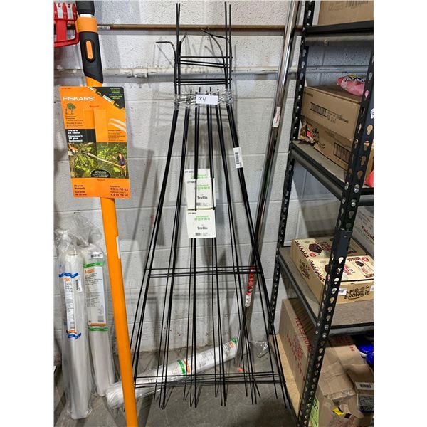 Lot of 4  Enchanted Garden 4' Fan Trellis