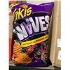 Image 2 : Takis Waves Dragon Sweet Chili Chips 10 x 190g