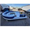 Image 5 : Tobin Sports 7-person Seas the Day Giant Inflatable Island (3.92mx3.08m) with 6 cup holders & 2 buil