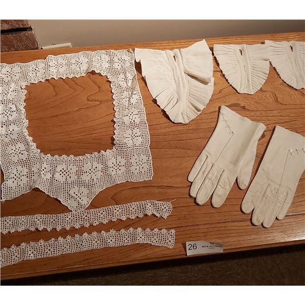 1 Pair Vintage Ladies Gloves, & 2 vintage Collar & Cuffs