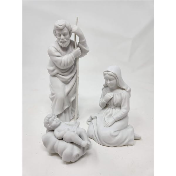 Avon Nativity Collectible set