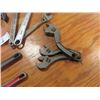 Image 5 : 2 Aluminum Pipe Wrenches 24'' + 18'' , 5 