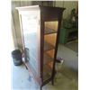 Image 3 : 1/4 Cut Oak China Cabinet with Side Glass  52'' x 