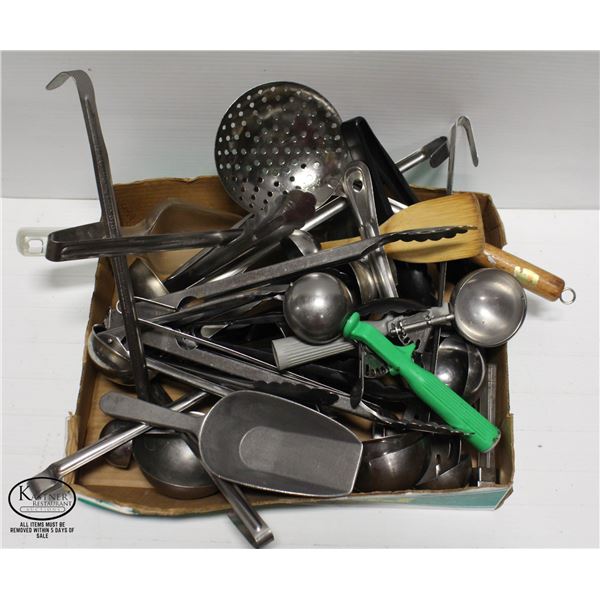 FLAT OF ASSORTED KITCHEN UTENSILS INCLUDING TONGS