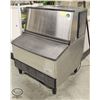 Image 1 : HOSHIZAKI STANDING ICE MACHINE W/ BIN - 120V