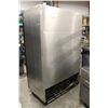 Image 8 : TRUE STAINLESS STEEL SOLID DUAL DOOR REFRIGERATOR