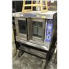 Image 4 : BAKERS PRIDE FULL SIZE NAT. GAS CONVECTION OVEN