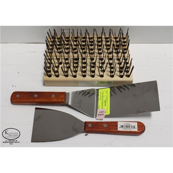 TWO NEW CHARBROILER BRUSHES & TWO NEW