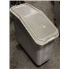 RUBBERMAID 20 GALLON MOBILE INGREDIENT BIN W/ LID
