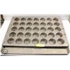 Image 1 : 35 CUP MUFFIN PAN 18"X26" W/ FULLSIZED BUN PAN