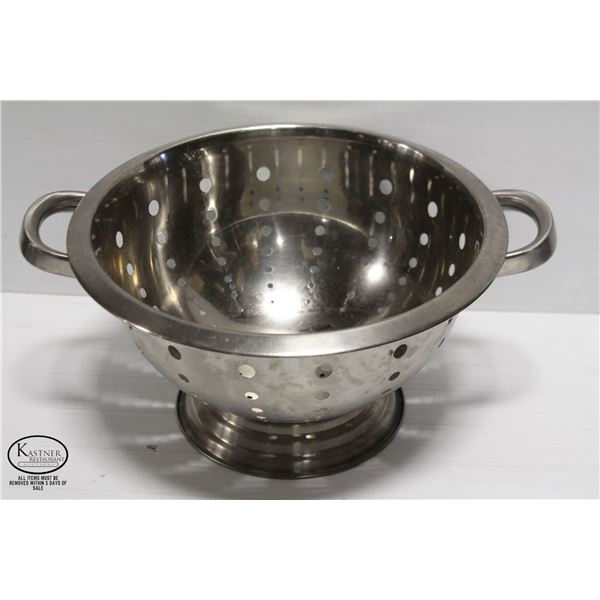COMMERCIAL STEEL COLANDER - 11" X 6"
