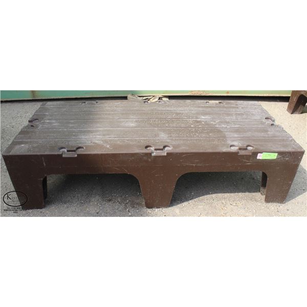 4' CAMBRO POLY DUNNAGE RACK - 48" X 21" X 12"