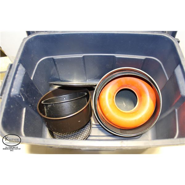 TOTE OF SPRING FORM PANS (SOME NON-STICK)
