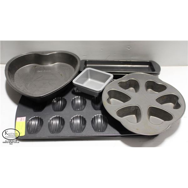 LOT OF VARIOUS SHAPED NON-STICK BAKING PANS