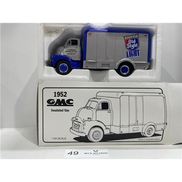 1952 GMC Insulated Van"Helemans Old Style LIGHT" 1/34 Scale Die-Cast