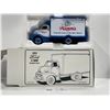 Image 1 : 1953 Ford C-600 Staight Truck "Hamms Beer" 1/34 Scale Die-Cast