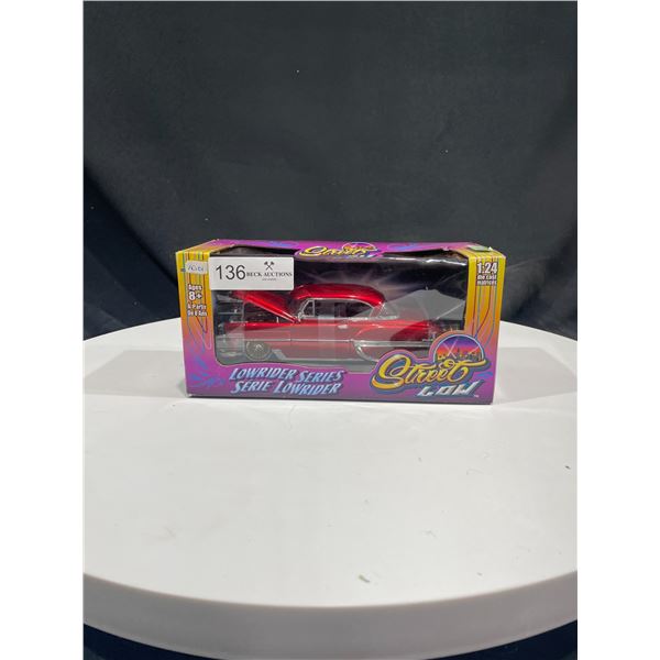 Street Low Die-Cast Replica 1:24 Scale