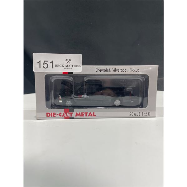Chevrolet Silverado Pickup Die-Cast Replica 1:50 Scale
