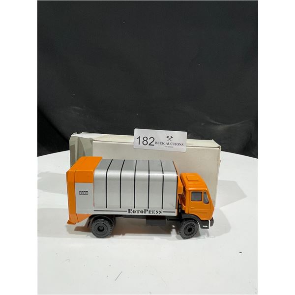 Kuka Die-Cast Model RotoPress Truck