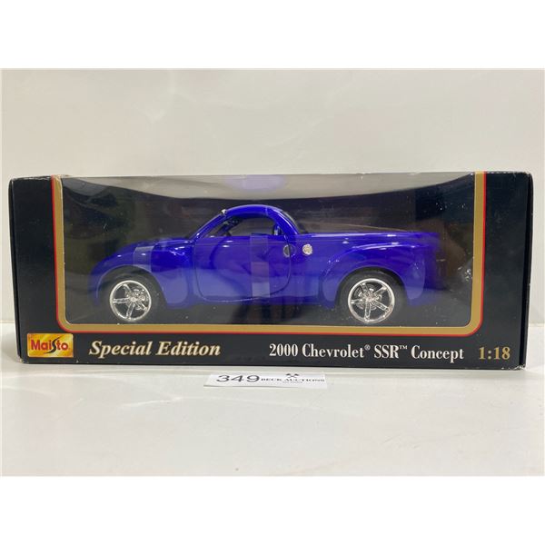 Maisto Special Edition 2000 Chevrolet SSR Concept Die-Cast Replica 1:18
