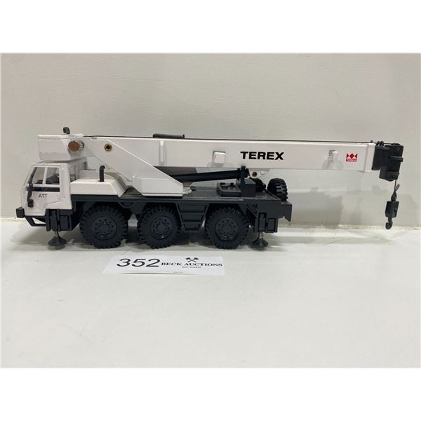 TEREX Die-Cast Tow Truck Replica