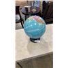 Image 1 : 13" GLOBE MASTER GLOBE