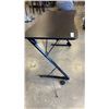 Image 2 : BLACK GAMING DESK