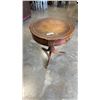 Image 2 : VINTAGE LEATHER TOP END TABLE WITH DRAWER