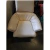 Image 2 : BENNET FURNITURE LEATHER SWIVEL RECLING ARMCHAIR RETAIL $1200