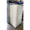 Image 2 : WHITE INLGIS FRIDGE WITH TOP FREEZER WORKING