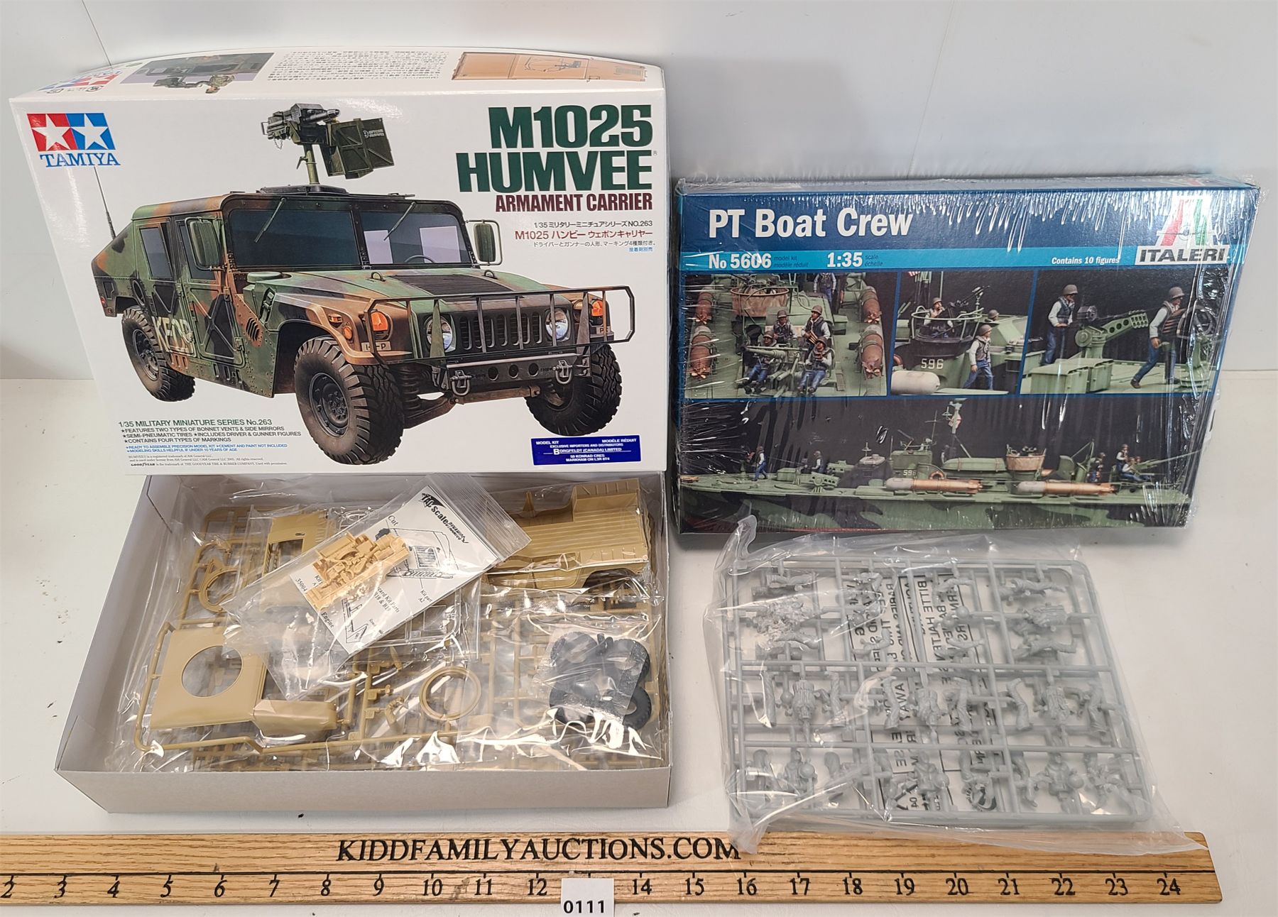 Humve Model Kit LOT OF 2 - ITALERI PT BOAT CREW & TAMIYA M1025 HUMVEE MODEL KITS - 1:35 ...