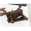 Image 5 : Antique European screw arm plow plane with brass tips, marked W. DIBB, 