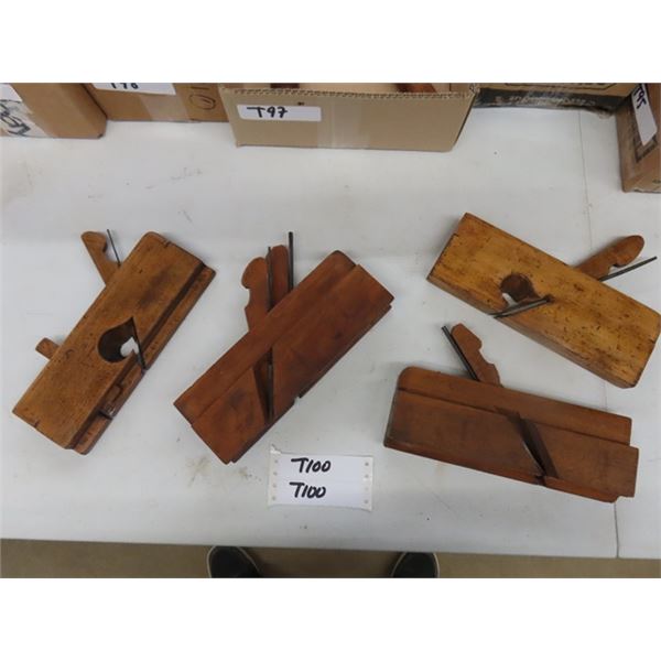 4 Molding Planes: 2 manufactured by S. Dalpe of Roxton Pond QC.  (Company 