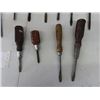 Image 2 : Lot of Vintage Antique Screwdrivers, all but one has a flat head. (It is a Philips) 