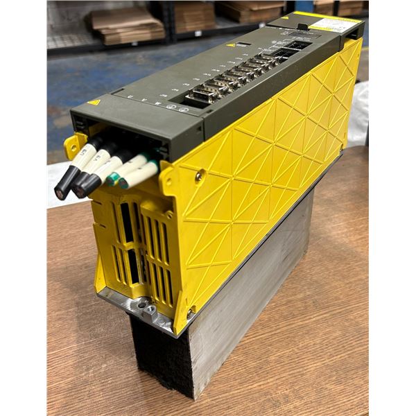 Fanuc #A06B-6102-H211#H520 Spindle Amplifier Module *Cracked Case