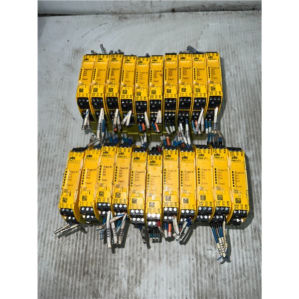 Lot of (21) Pilz #750167 / PN0Z s7.1 24VDC 3 N/O Modules