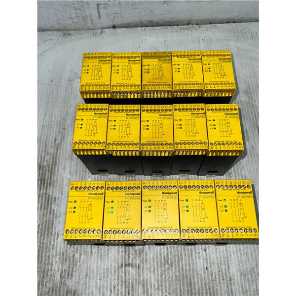 Lot of (15) Honeywell #FF-SRS59352 Modules