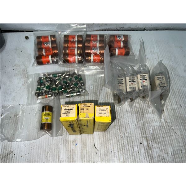 Lot of Fuses (appear NEW)