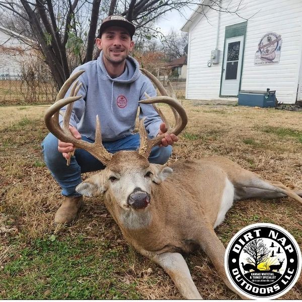 Kansas Five Day Archery Whitetail Deer Hunt for 1