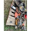 Image 3 : Assorted yard tools