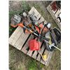 Image 4 : Assorted yard tools